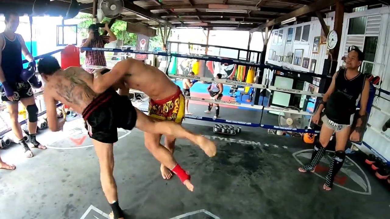 Clinch comentado na Tailândia #muaythai