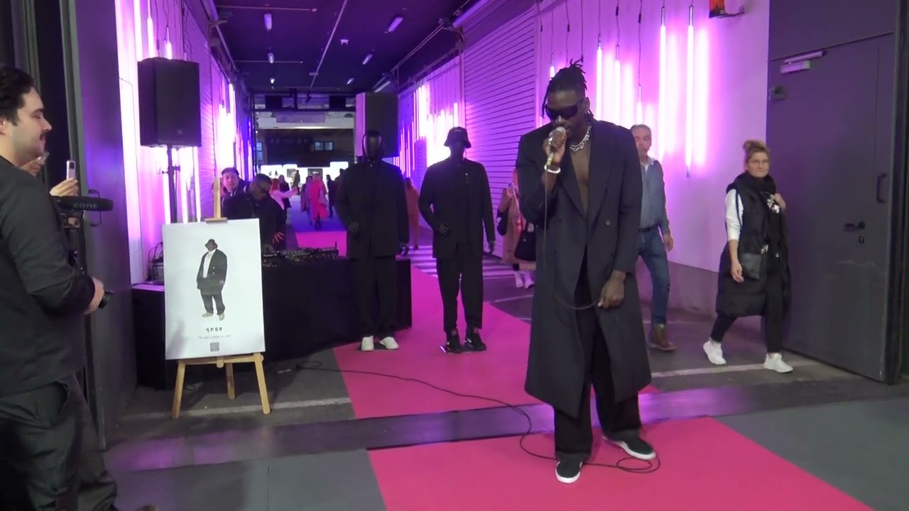 PREMIUM: MOS&euro;S live at the SPSR