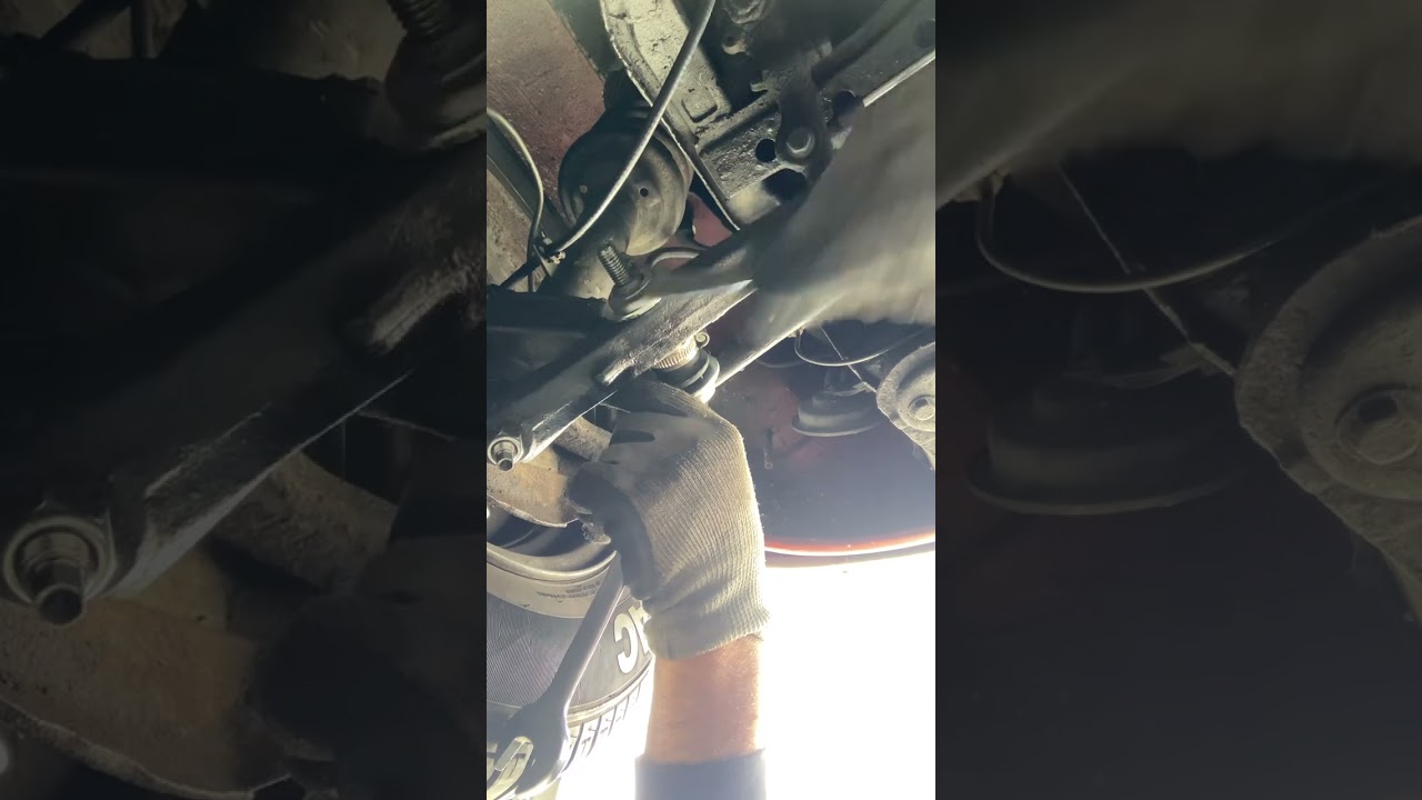 Fehlschlag Einbau Gummilager in Querlenker ( Vorderachse ) beim VW Käfer 1303 LS