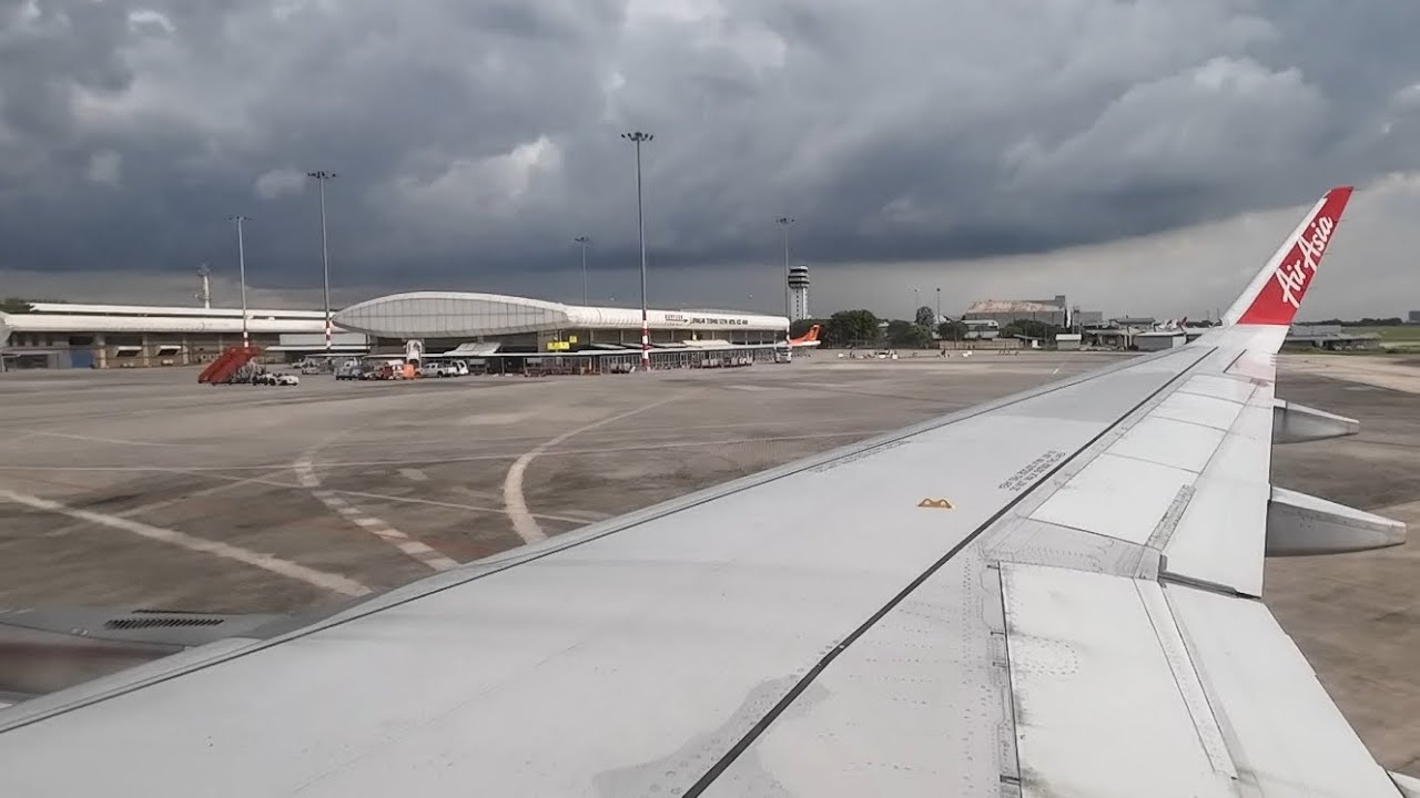 Airasia AK4104 landing at Sultan Abdul Aziz Shah Airport Subang (SZB/WMSA) | 16/01/2025