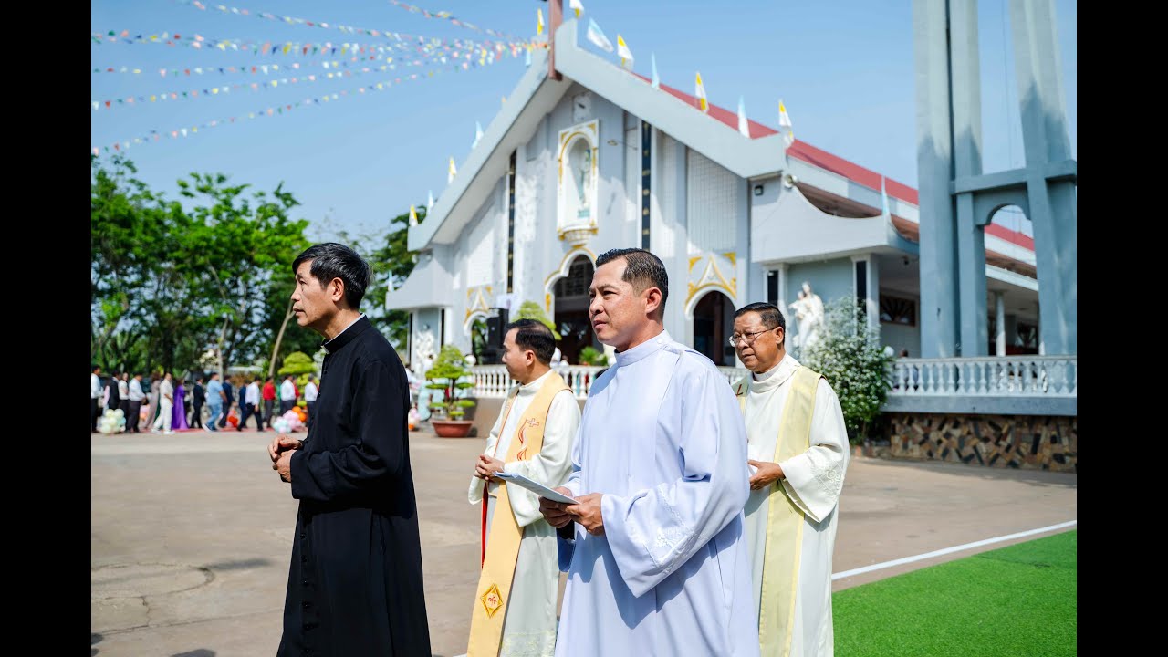 Gx. Thạch An chào đón cha Tân Chánh xứ Giuse Trần Lê Vương Đại