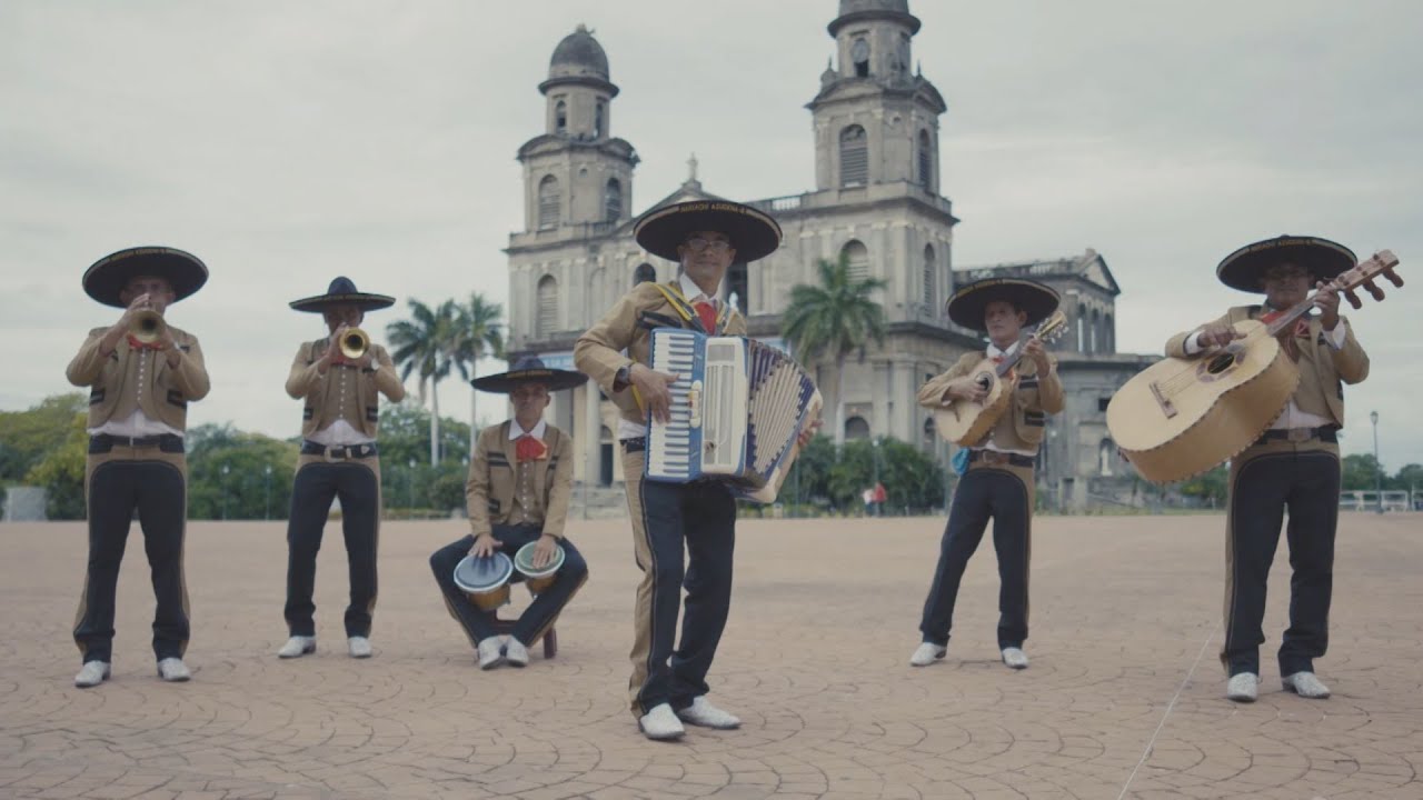 Mariachi Azucena - Rojinegro en el Corazón