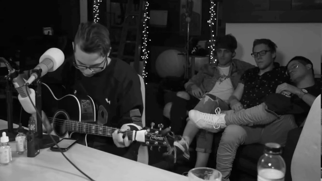 Nick Anderson from The Wrecks plays unreleased song on Sugar Pine 7 Podcast