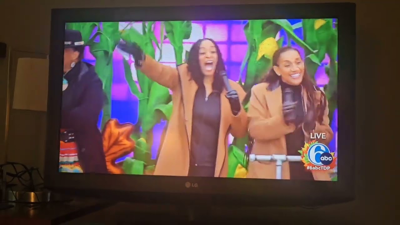 (Thanksgiving Special 2024 Part 1/10) 105th 6abc Dunkin Thanksgiving Day Parade Highlights