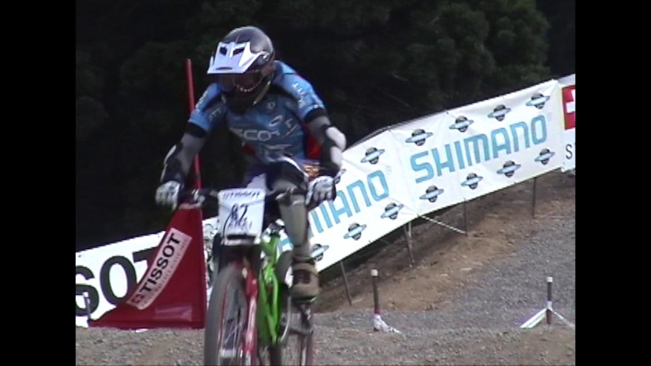 【MTB downhill】 2000　WorldCup MTB Dual ARAI Practice コースのセクションごとに撮影してます