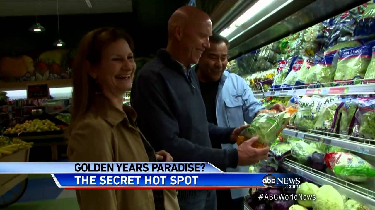 American Retirees Stretch Their Dollars in Ecuador