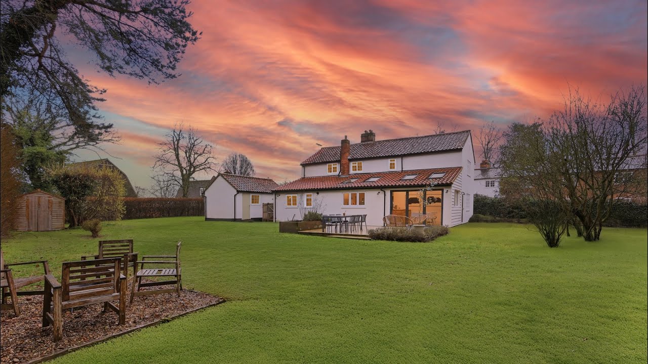 Property tour of Cow Parsley Cottage, Bures Green, CO8 5JU. Presented by LUXPAD.