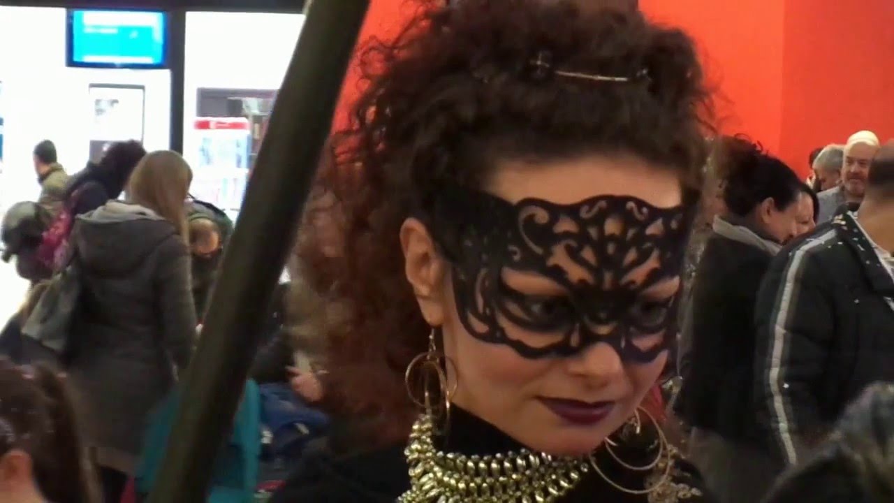 Medieval Warriors Fantasy Cosplay Video - Beautiful Woman