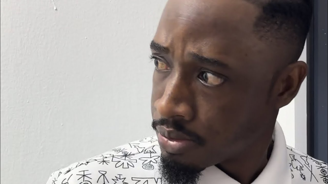 UN BOSS MALHONNÊTE COMME ÇA 🤣🤣🤣#youtube #youtubeshorts #couple #humour