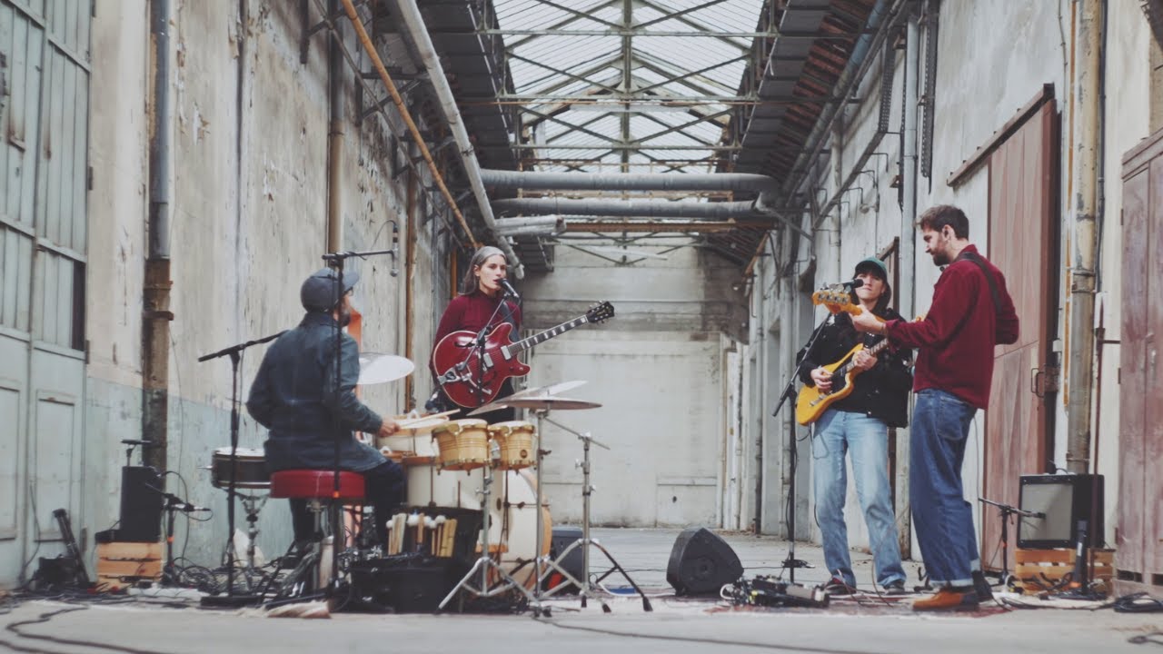 Claire days - Help you (live session Usine Tase)