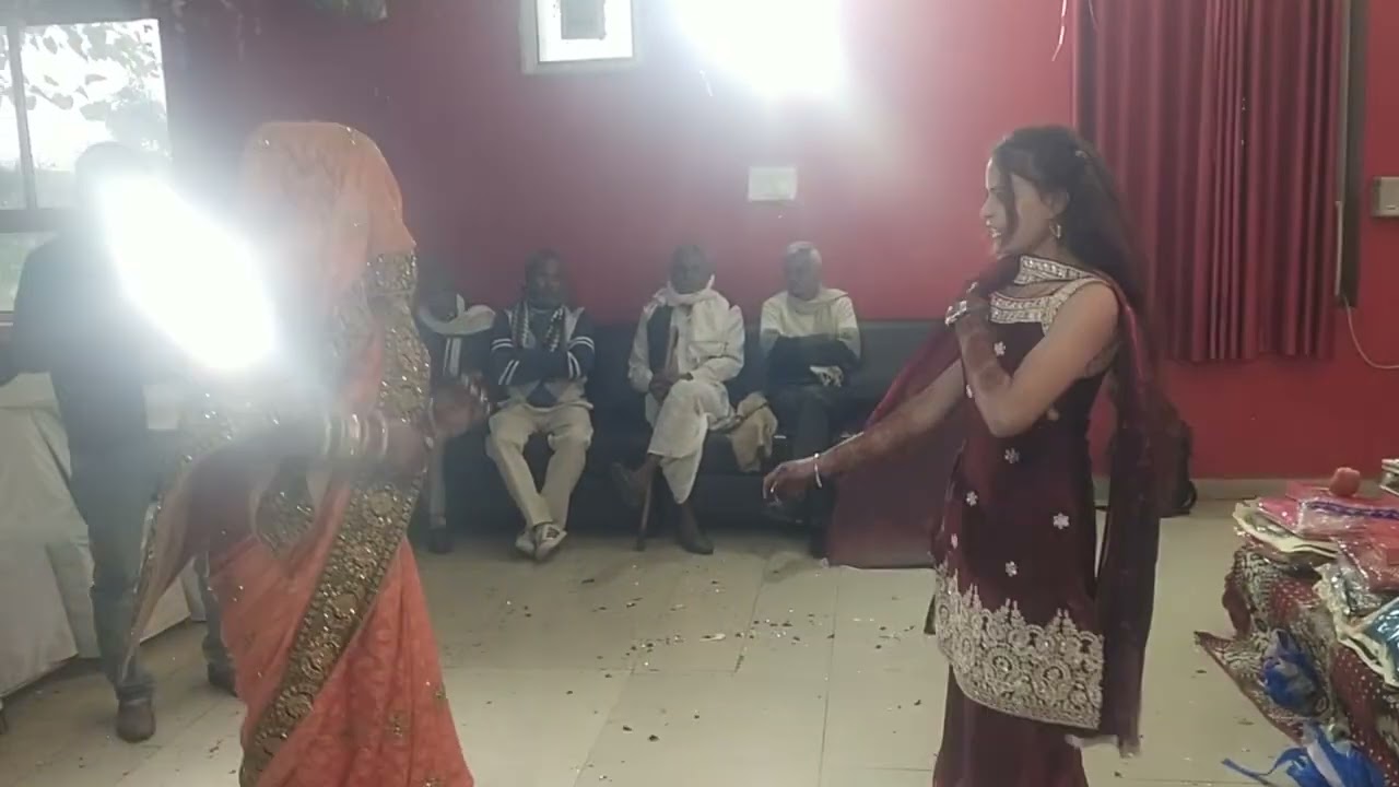 Bhabhi ka dance a bar jarur dekhe kitna badiya kiya hai