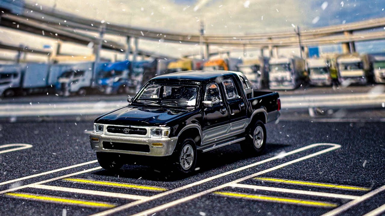 JKM 1/64 1993 Toyota Hilux! Day 3 of 12 days of Christmas