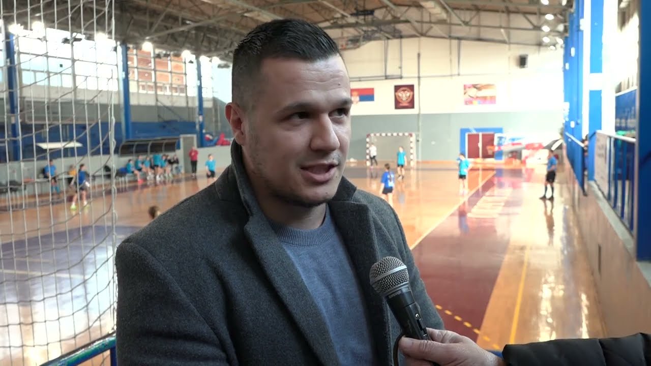 HALA BEZ STUBOVA