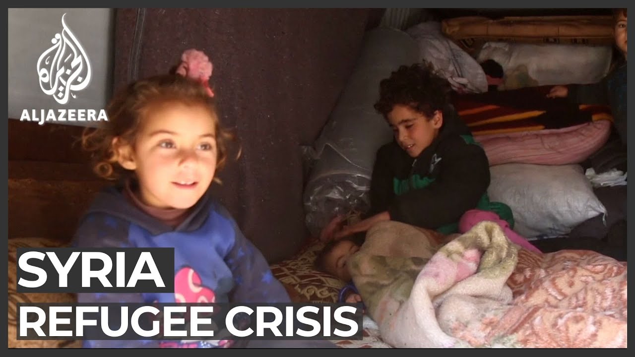 Syrians trapped between fighting and closed border