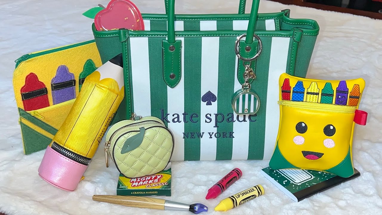 Back to school edition! 🚌✏️ What’s in my Kate Spade mini tote?