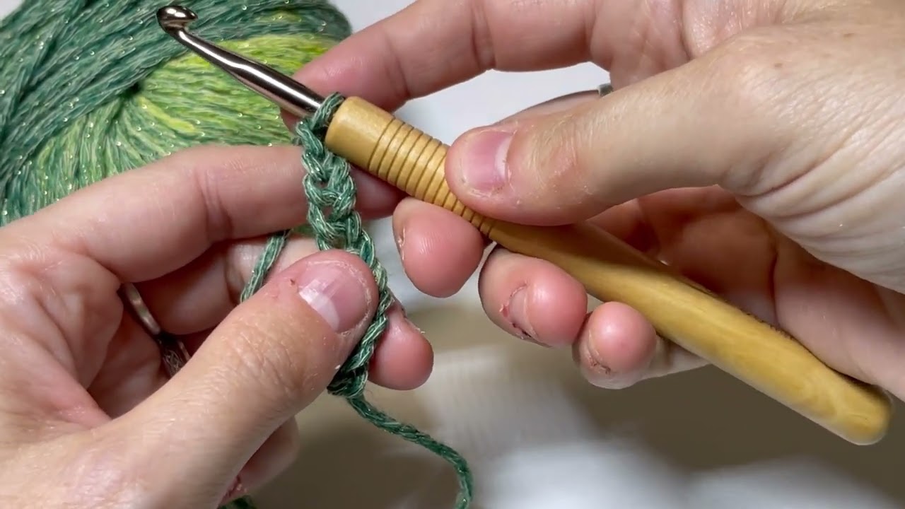 Addi Olive Wood Crochet Hook Review #Addi #HookReview #Hookhoarder #AffordablyCrafty #crochethook