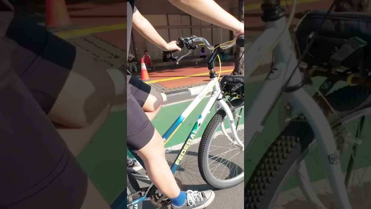 Soaking up a nice Sunday in Jakarta ☀️. A Cycling Video Eps. 05  #bike #bicycle #sepeda #bluelug