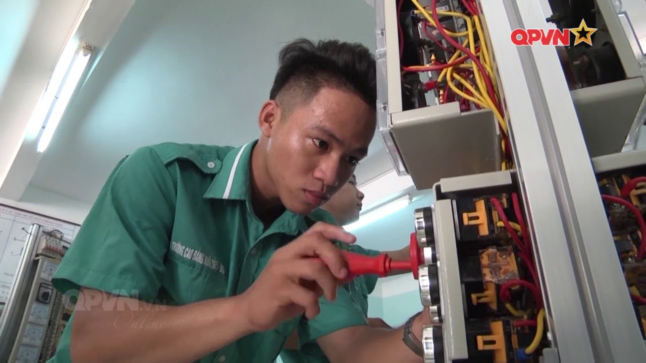Trường cao đẳng nghề số 5 - Đào tạo nghề cho bộ đội xuất ngũ trên địa bàn miền Trung