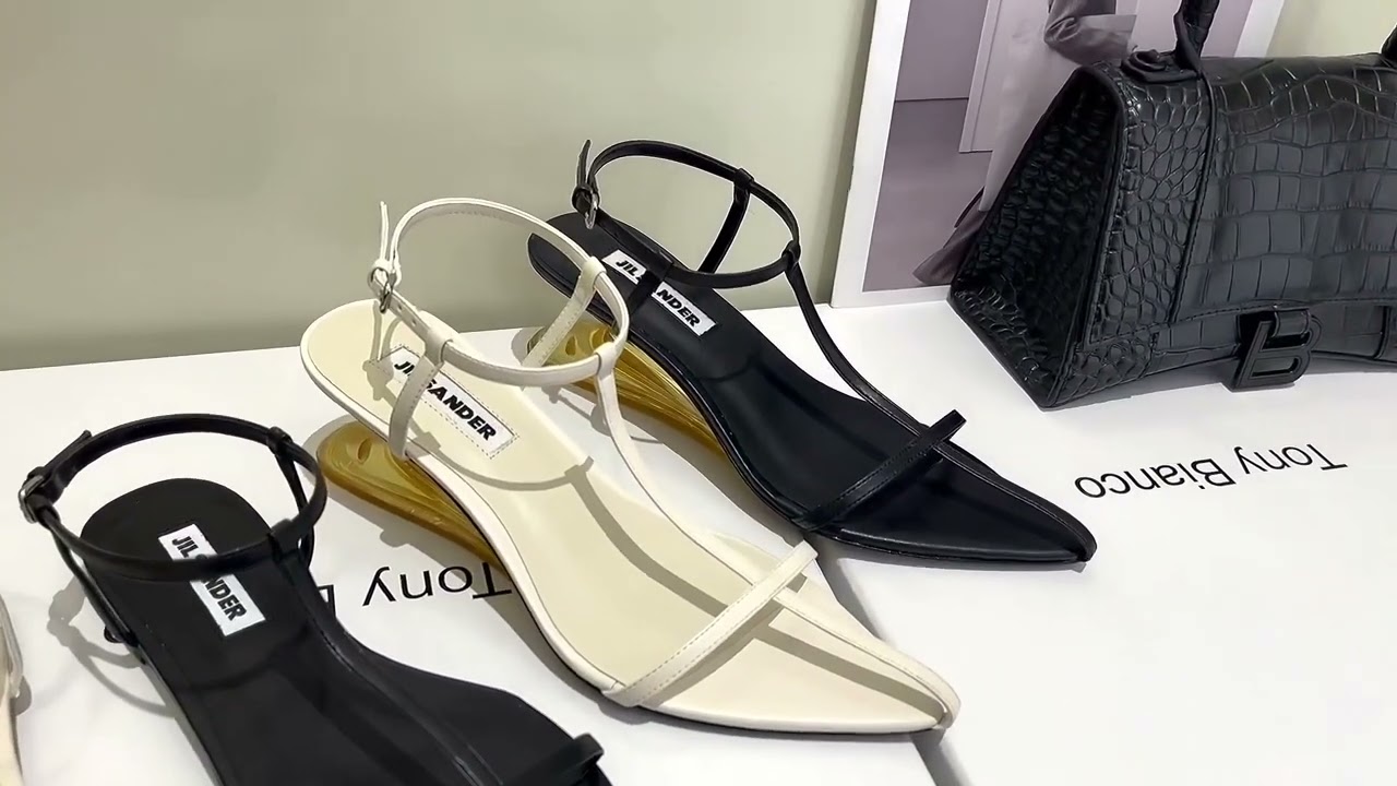 Pointed toe flat sandals, minimalist and stylish