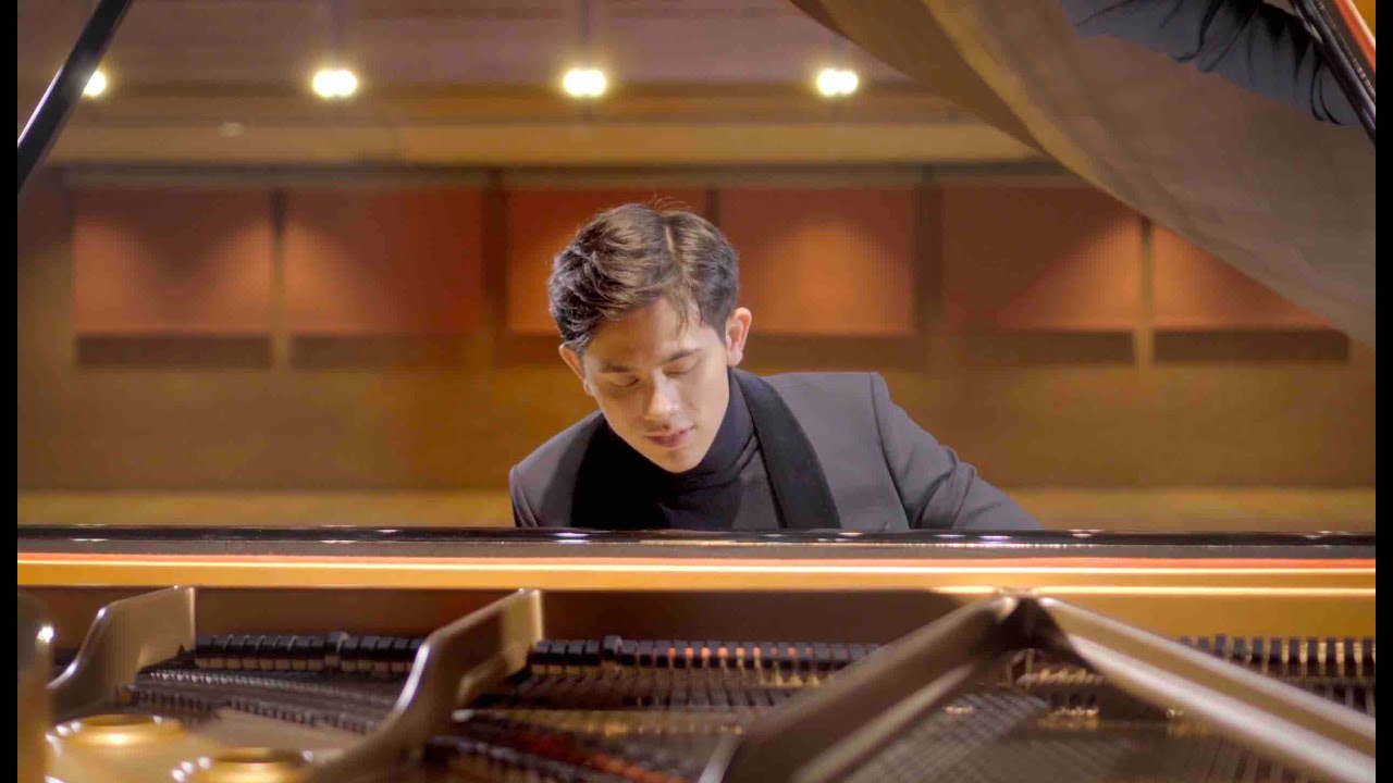 Brahms Intermezzo in A major, Op. 118 No. 2 - George Harliono (piano)