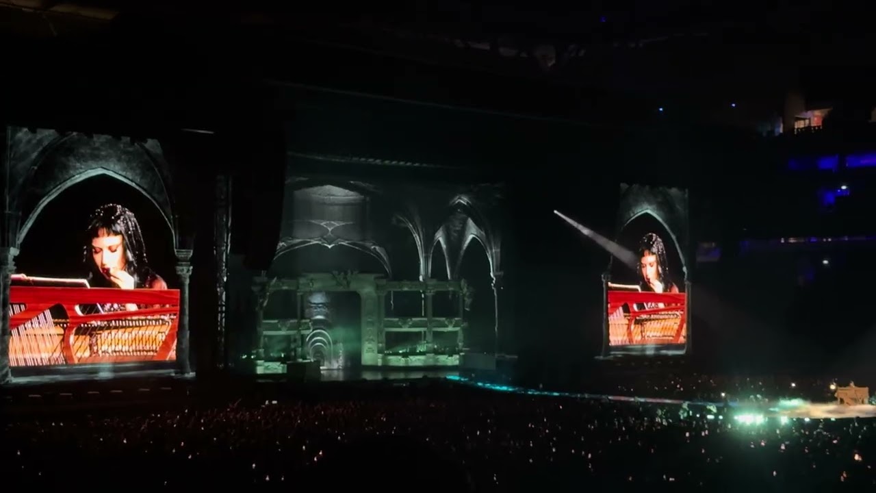 Gaga Sneezing & Die With A Smile (Mayhem Ball Brisbane 09/12/2025)