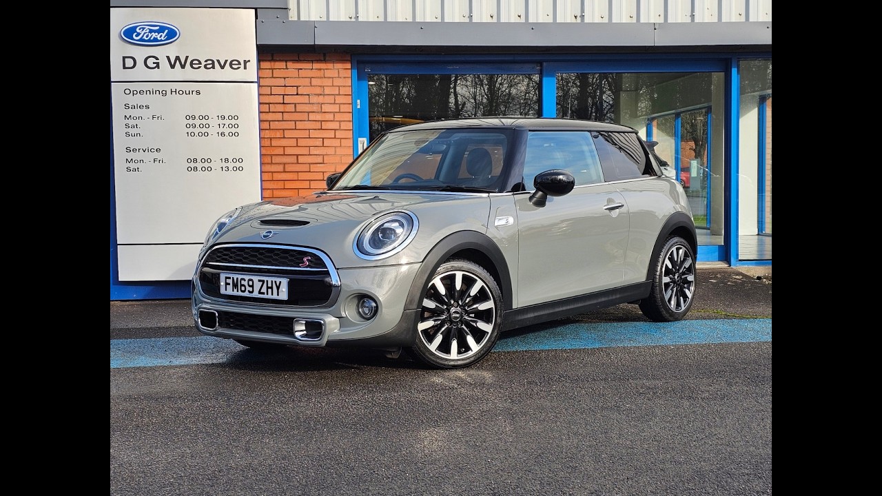 Walk around video of our Mini Cooper S Exclusive