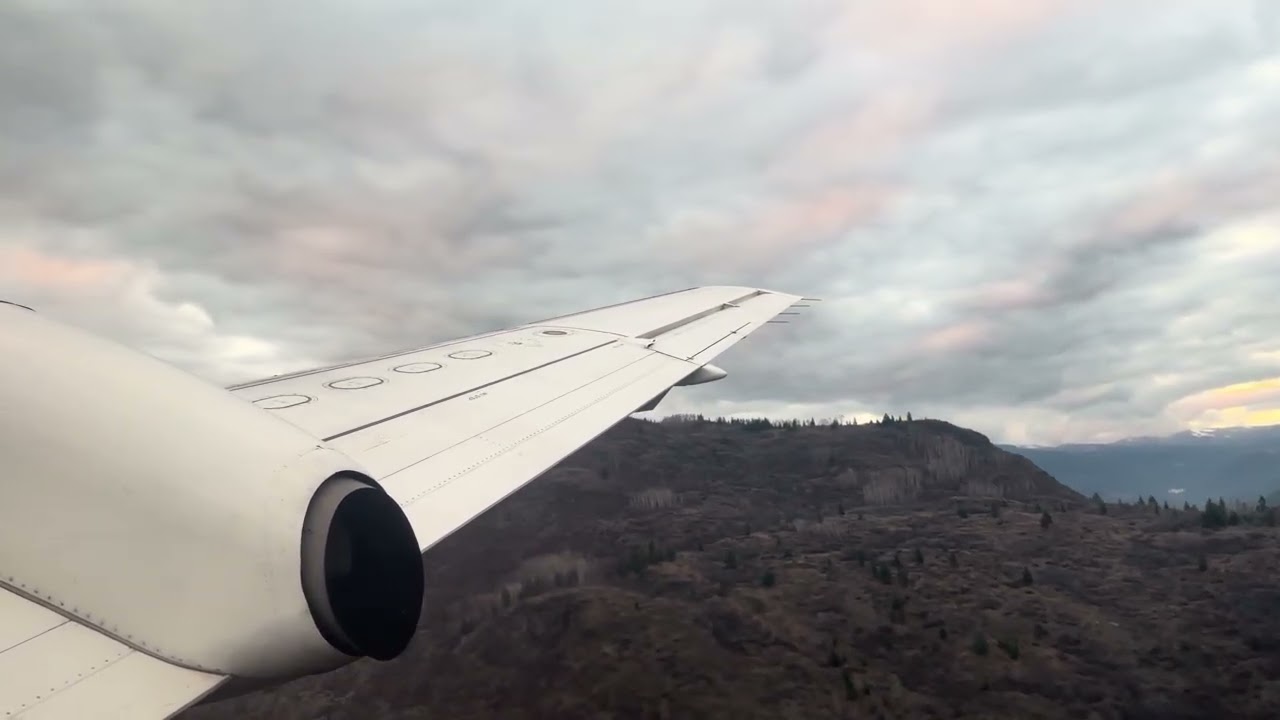 Pacific Coastal Airlines Trail Airport (CAD4) Takeoff