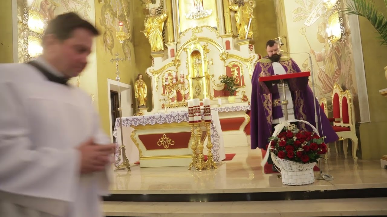 Ołpiny. Wprowadzenie relikwii Krzyża Świętego.