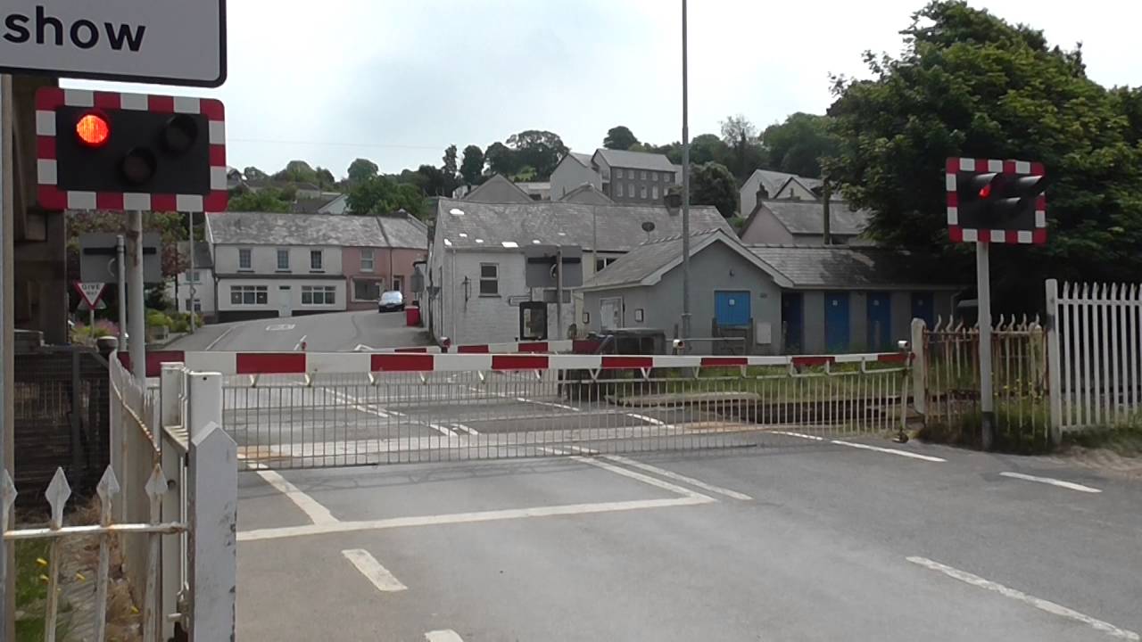 12:10 Arriva Trains Wales Service Ferryside to Manchester Piccadilly