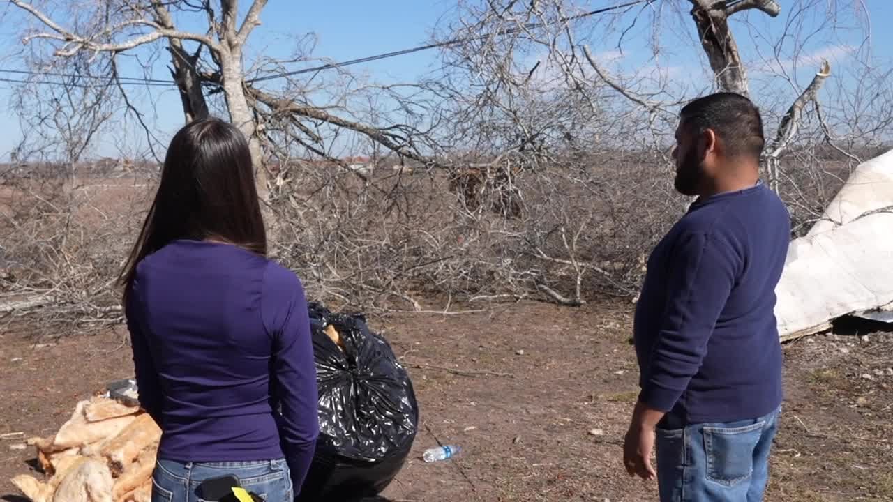 Valentine's storm leaves Kingsville neighbors picking up the pieces