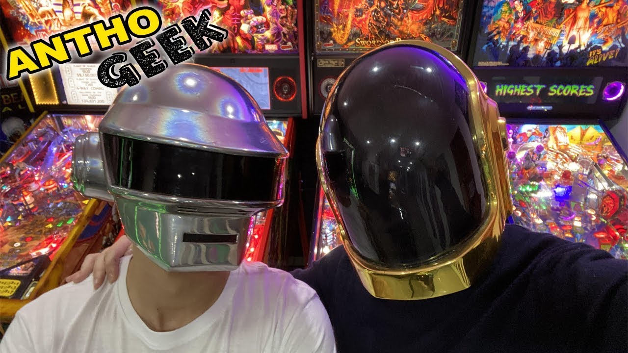 CE COLLECTIONNEUR DE FLIPPERS NOUS DÉVOILE SA GAMEROOM DE RÊVE !