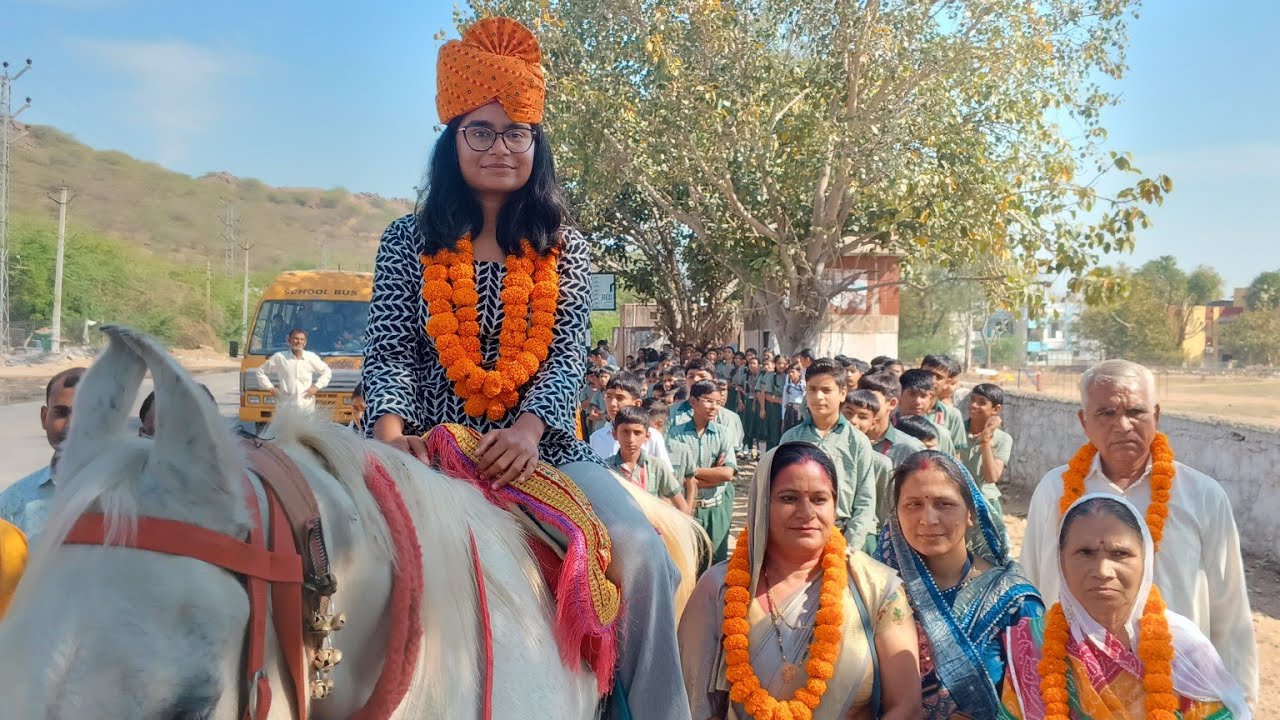 Priti jewariya tatija  selection in UPSC exam function by Madhav Vidya Mandir Gothhra p1