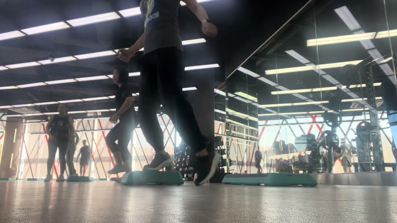 Step class with kru Mung  #aerobic #step #bkk