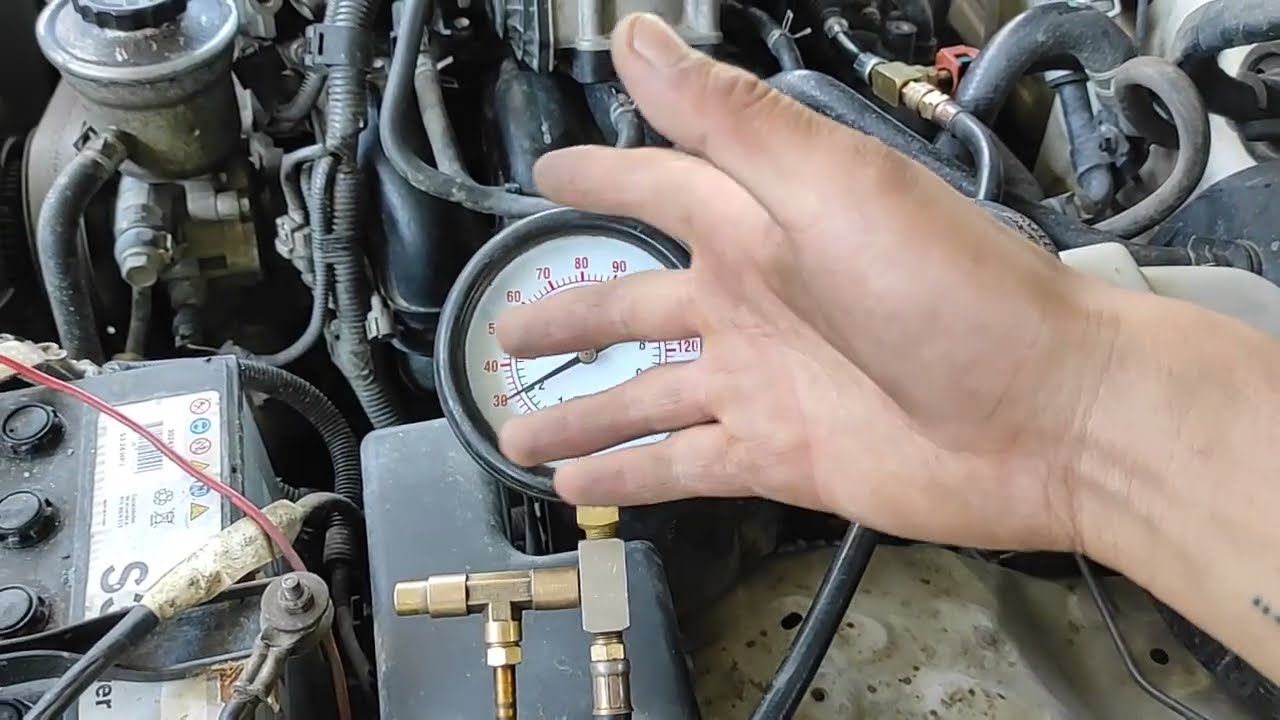 TOYOTA HILUX NO ACELER,medición preción de la bomba de combustible y múltiples comprobaciones.