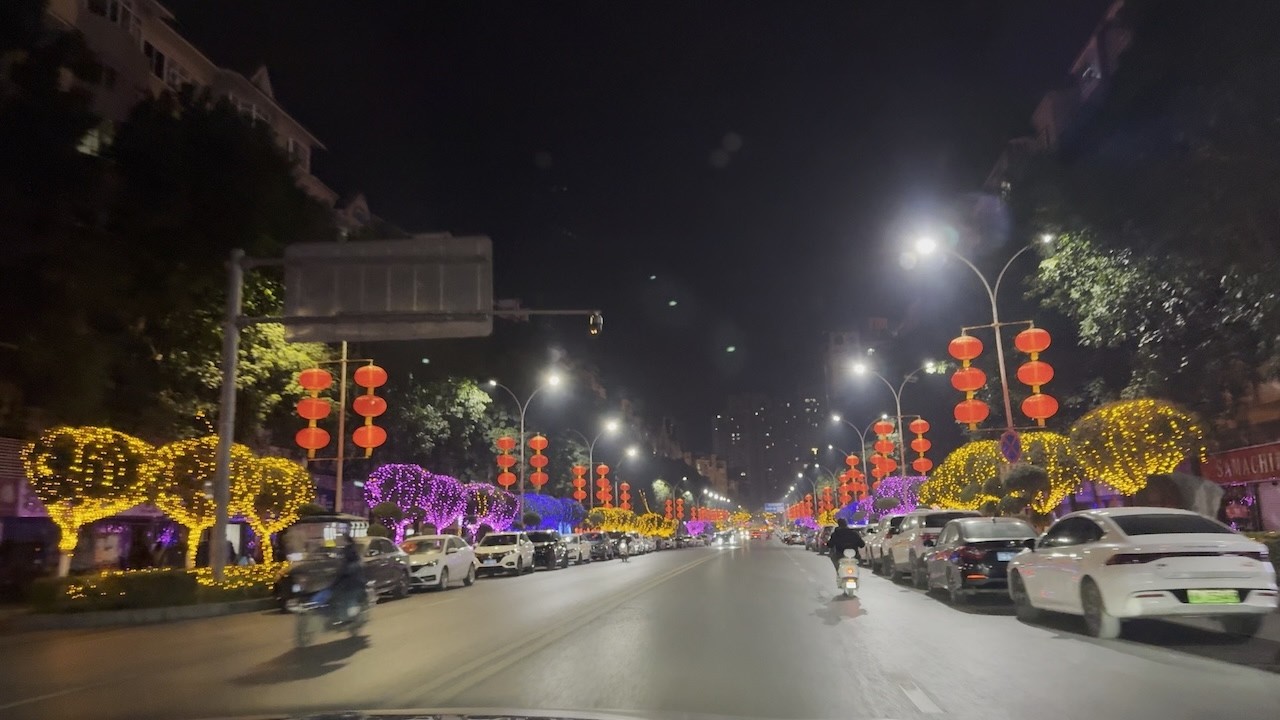 4K Chongqing Night Drive | Wansheng City Lights to Heishan Mountain Road