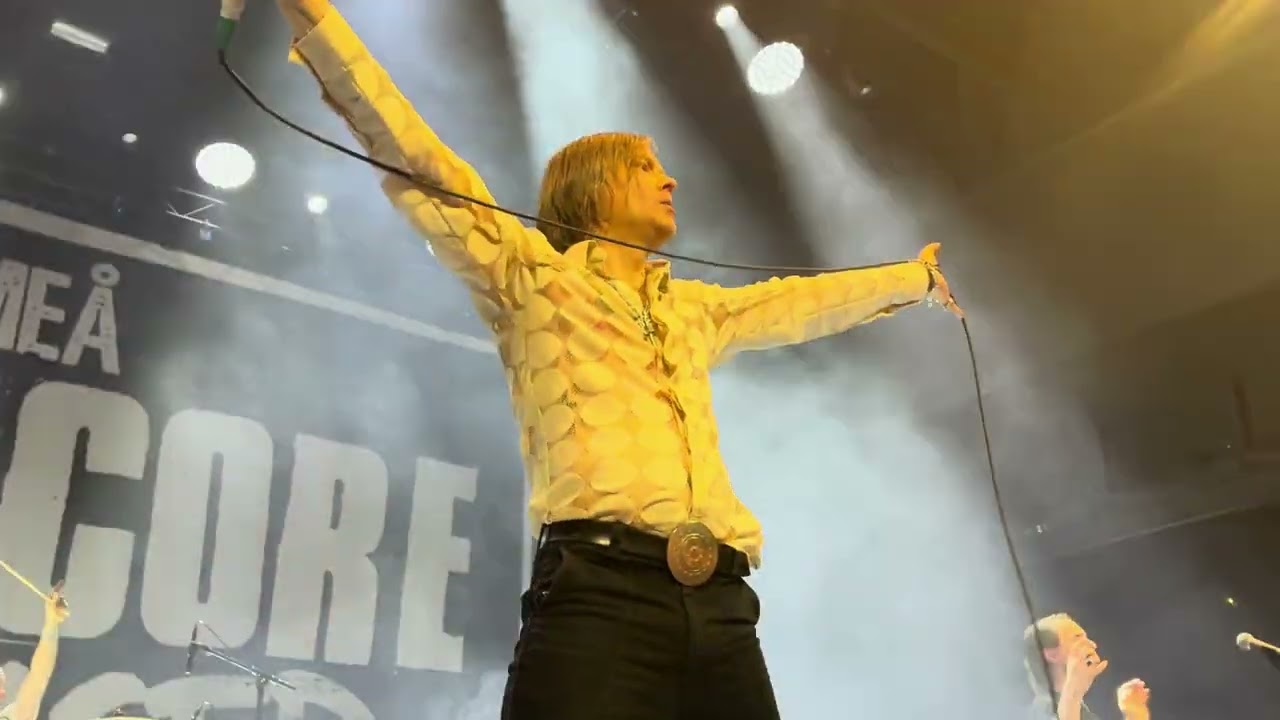 Refused playing New Noise at Johanneshov Fållan