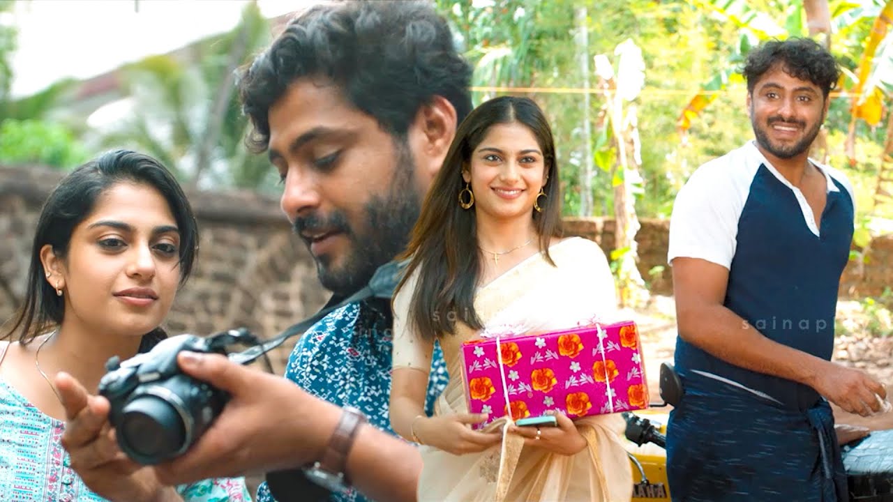 ഇഷ്ടം തോന്നിയാൽ തുറന്നങ്ങ് പറഞ്ഞേക്കണം, അല്ലെങ്കിൽ... | New Malayalam Movie Scene | Antony Varghese