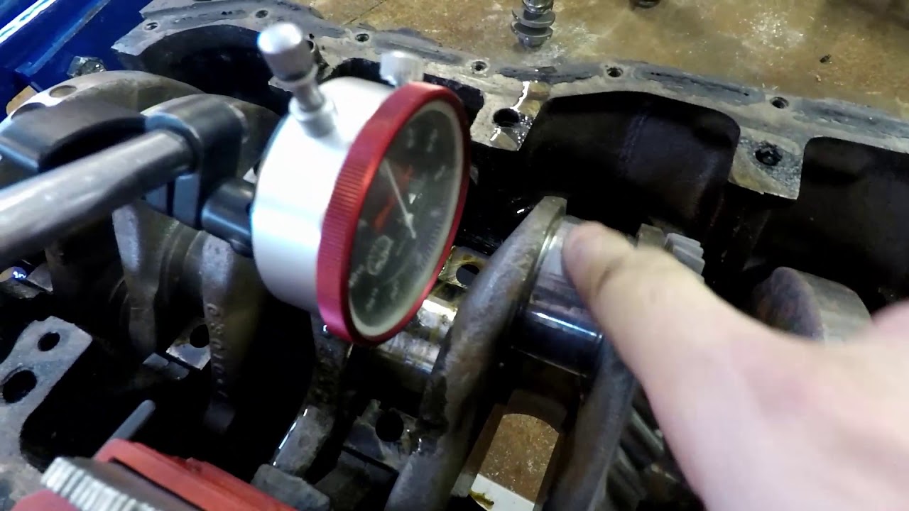 Testing crankshaft runout on 5SFE cranks