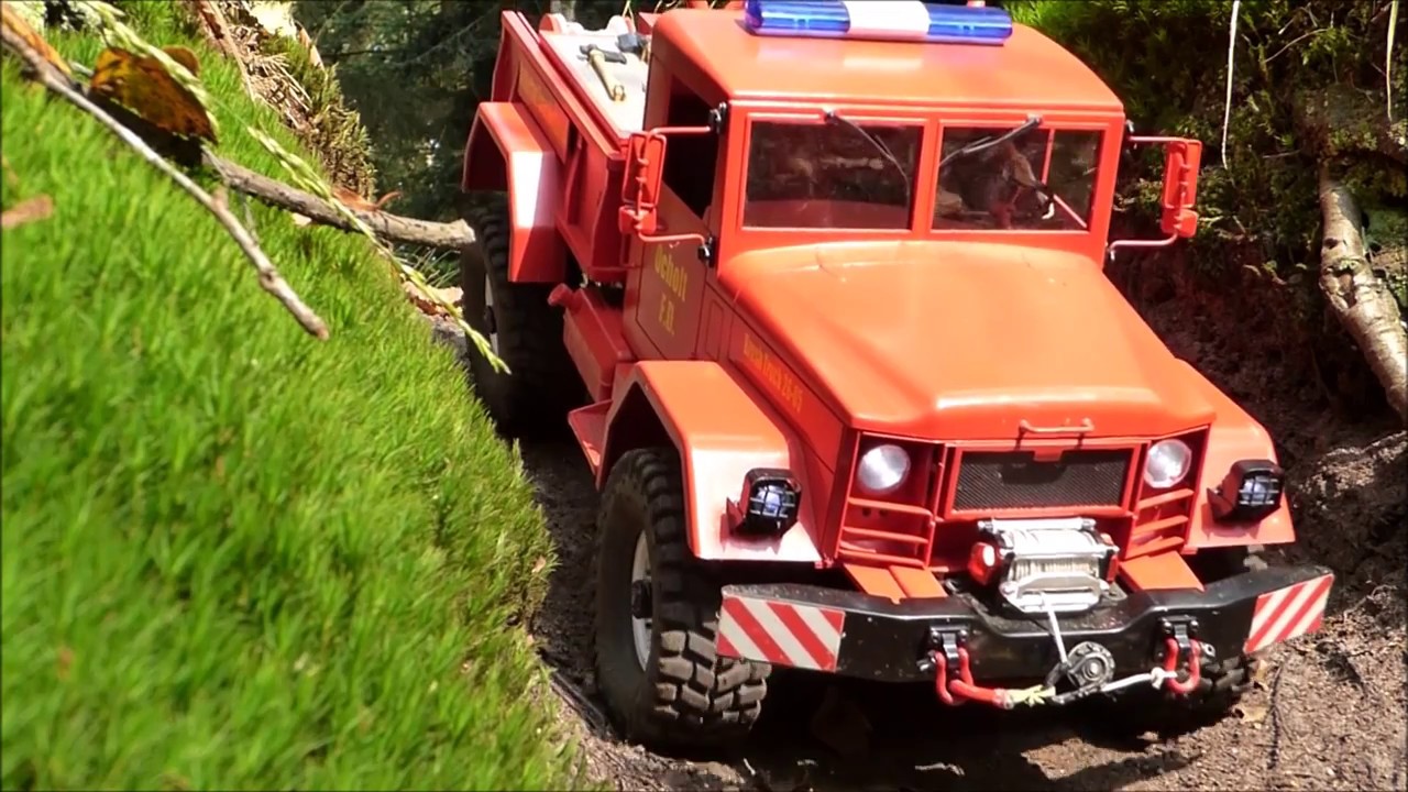 REO M35 Brush Truck - Aufräumen im Wald (Cross RC HC4)