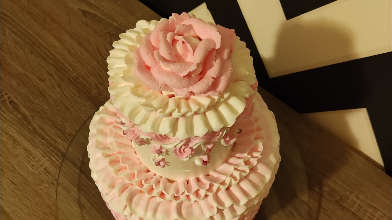 Bellissima torta con panna
