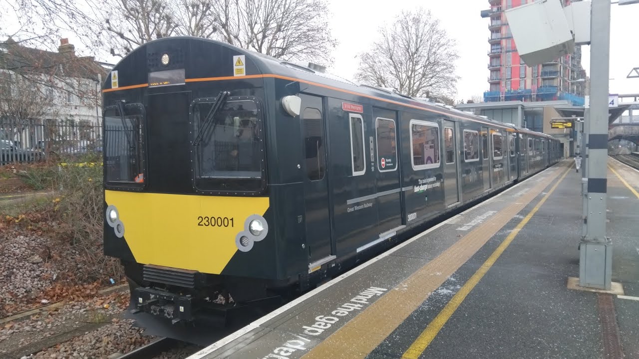 Great Western Railway - Class 230 - (Test Run) - at West Ealing Station - Platform 3 - 17/12/2025