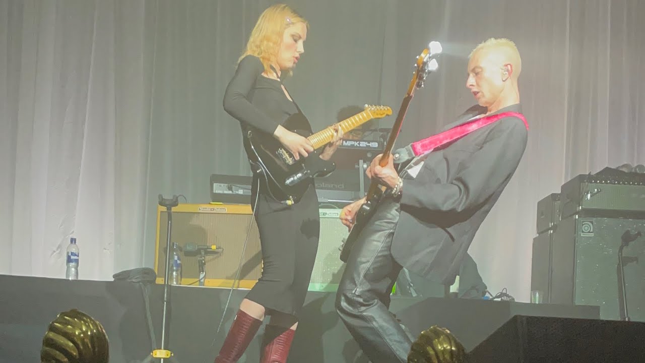 Wolf Alice - Giant Peach, Glasgow Barrowlands (14/02/2022)