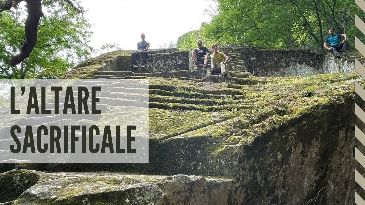 Piramide etrusca nascosta nel bosco di Bomarzo