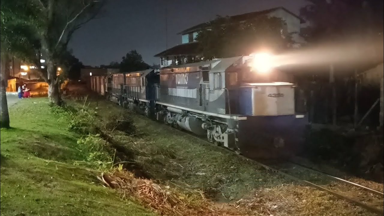 Passagem do trem noturno por Joinville