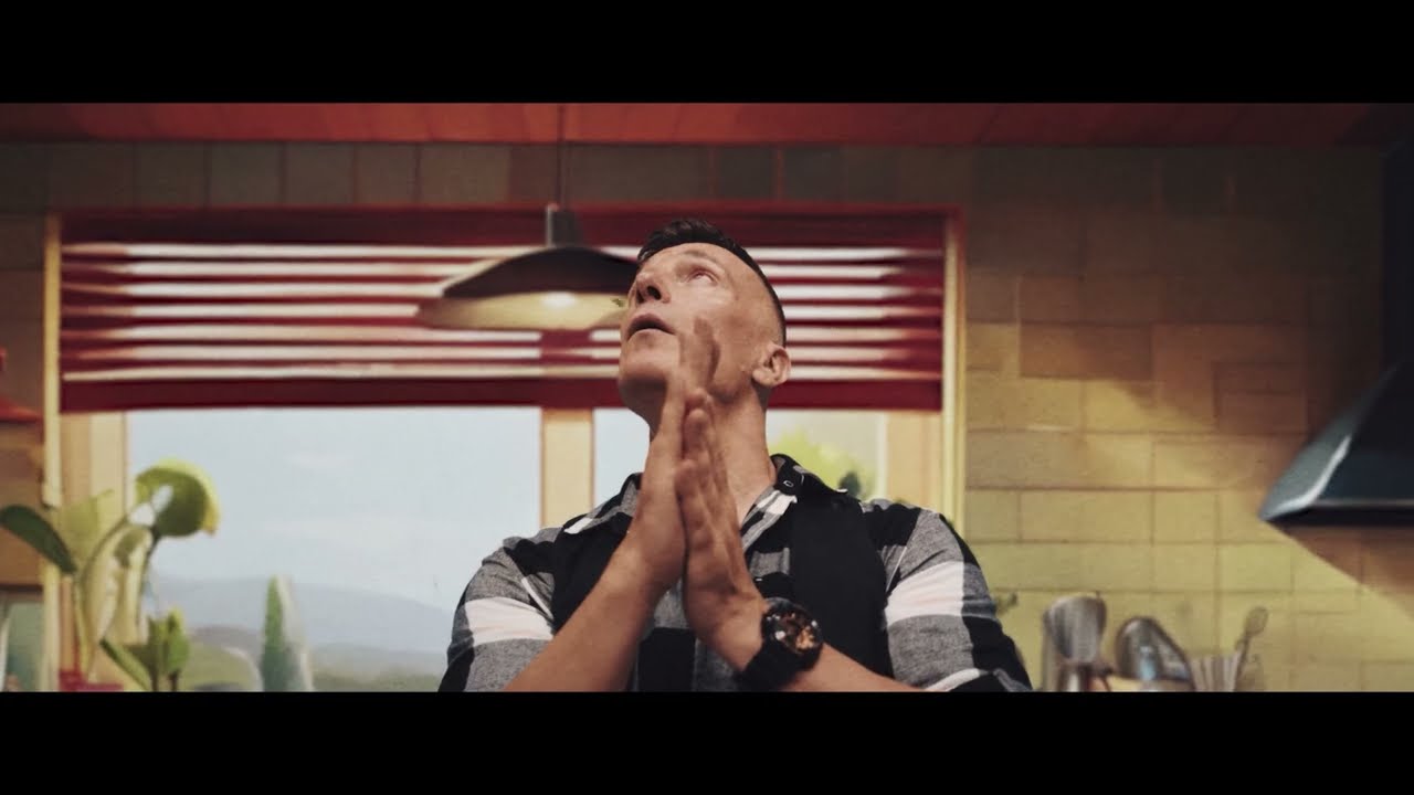 Bobo - Muva na plafonu (Official video)