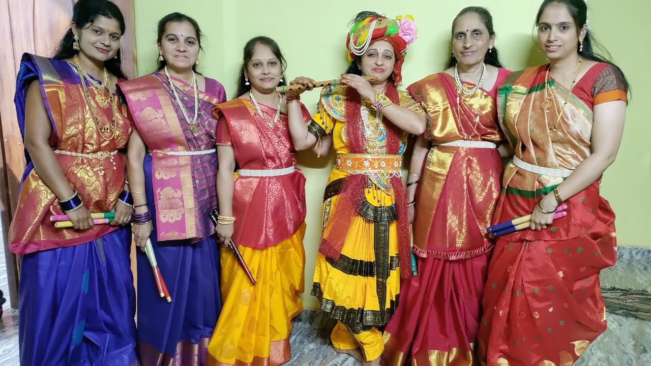ಹರಿ ಕುಣಿದ ನಮ್ಮ ಹರಿ ಕುಣಿದ 💃🏻🙏🏻 | Dancing with mom🥰🥰