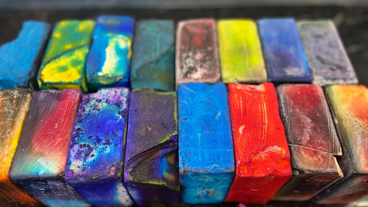Mix of Damp, Dry & Dyed Gym Chalk ASMR