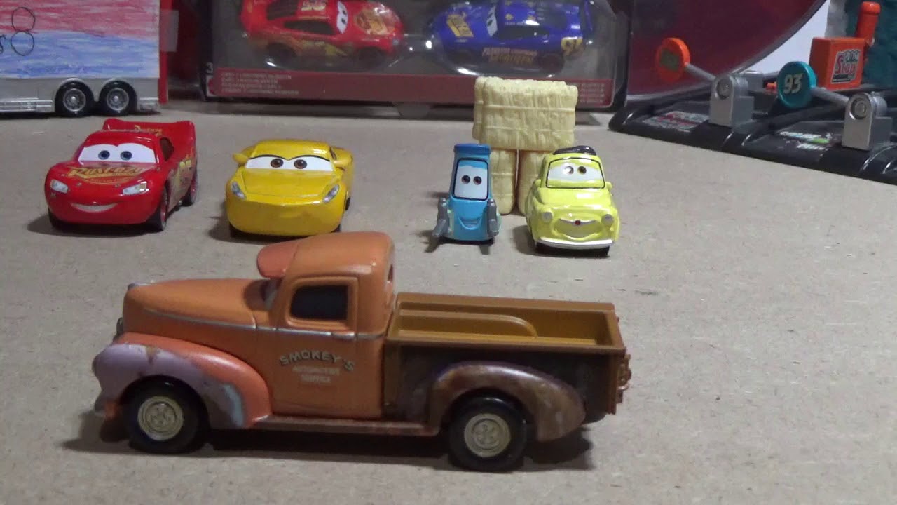 Training W/ Smokey 5 Pack review Pixar Cars 3 JScars8