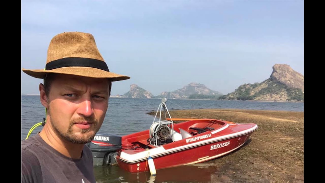 Paraglider boat winch towing in India
