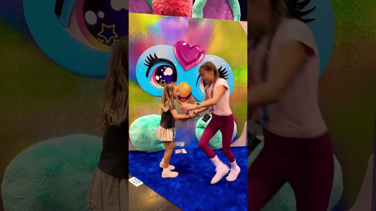 Stella & Ivy&rsquo;s Dance! #vidcon2025